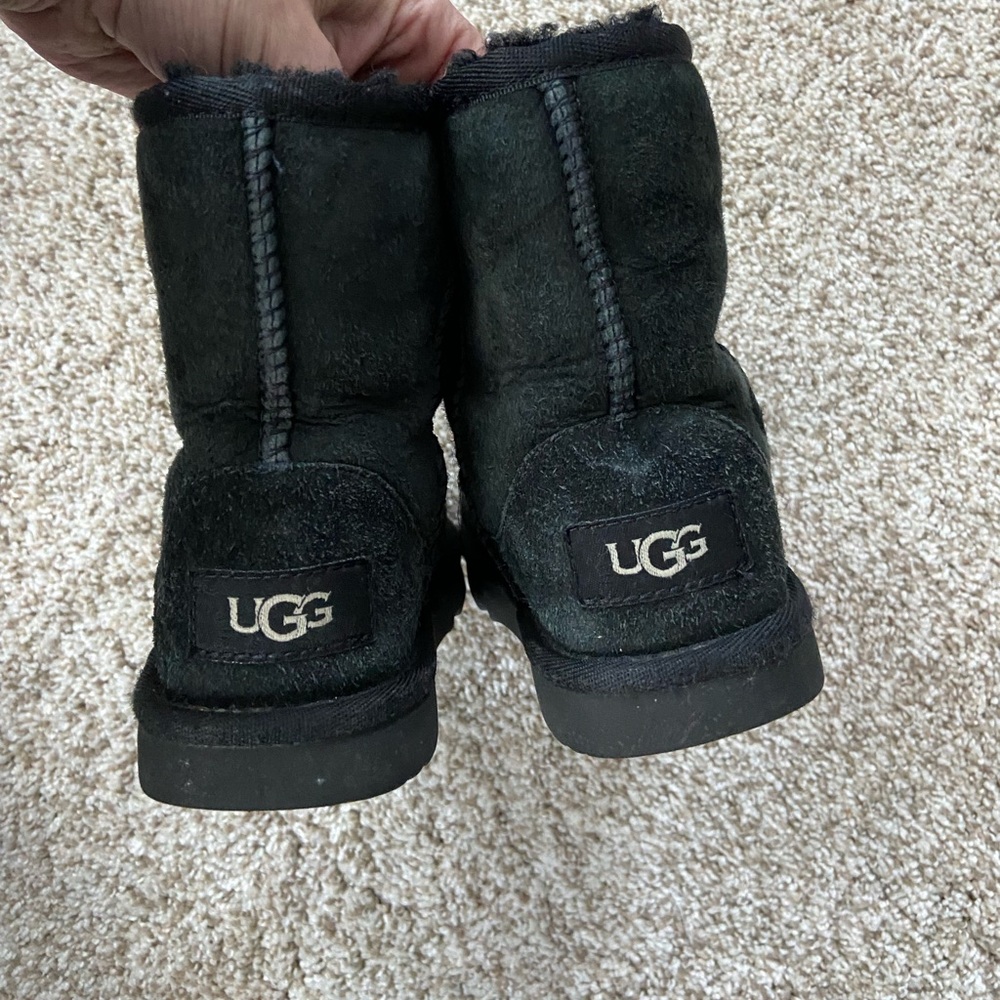 Toddler Classic Ugg Boots (size 10T)